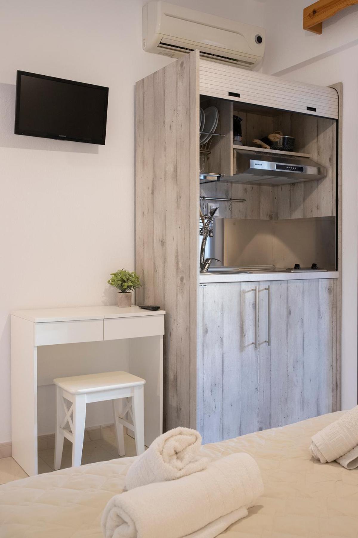 Manos Kritikakis Apartments Platamonas Bagian luar foto