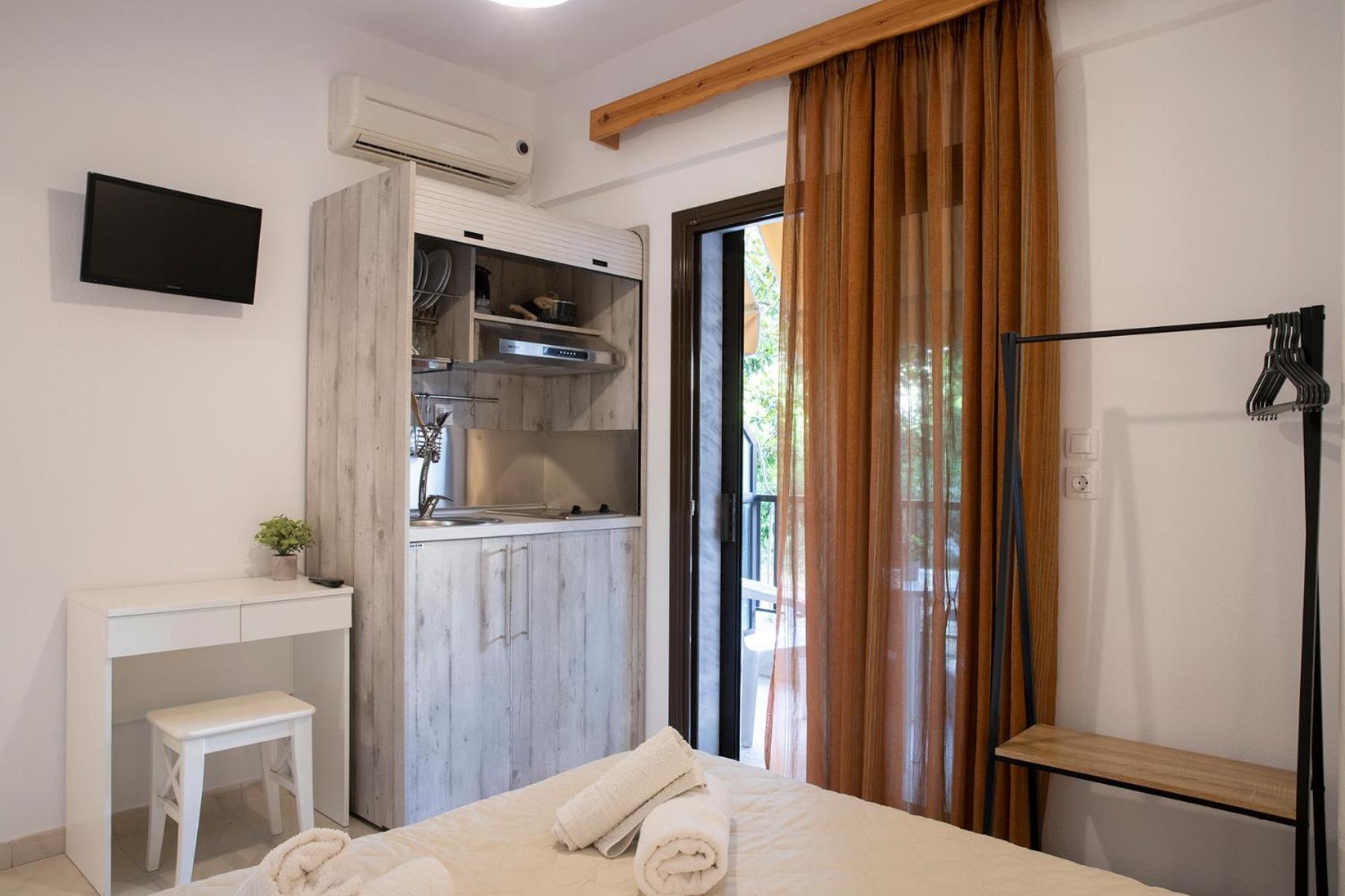 Manos Kritikakis Apartments Platamonas Bagian luar foto