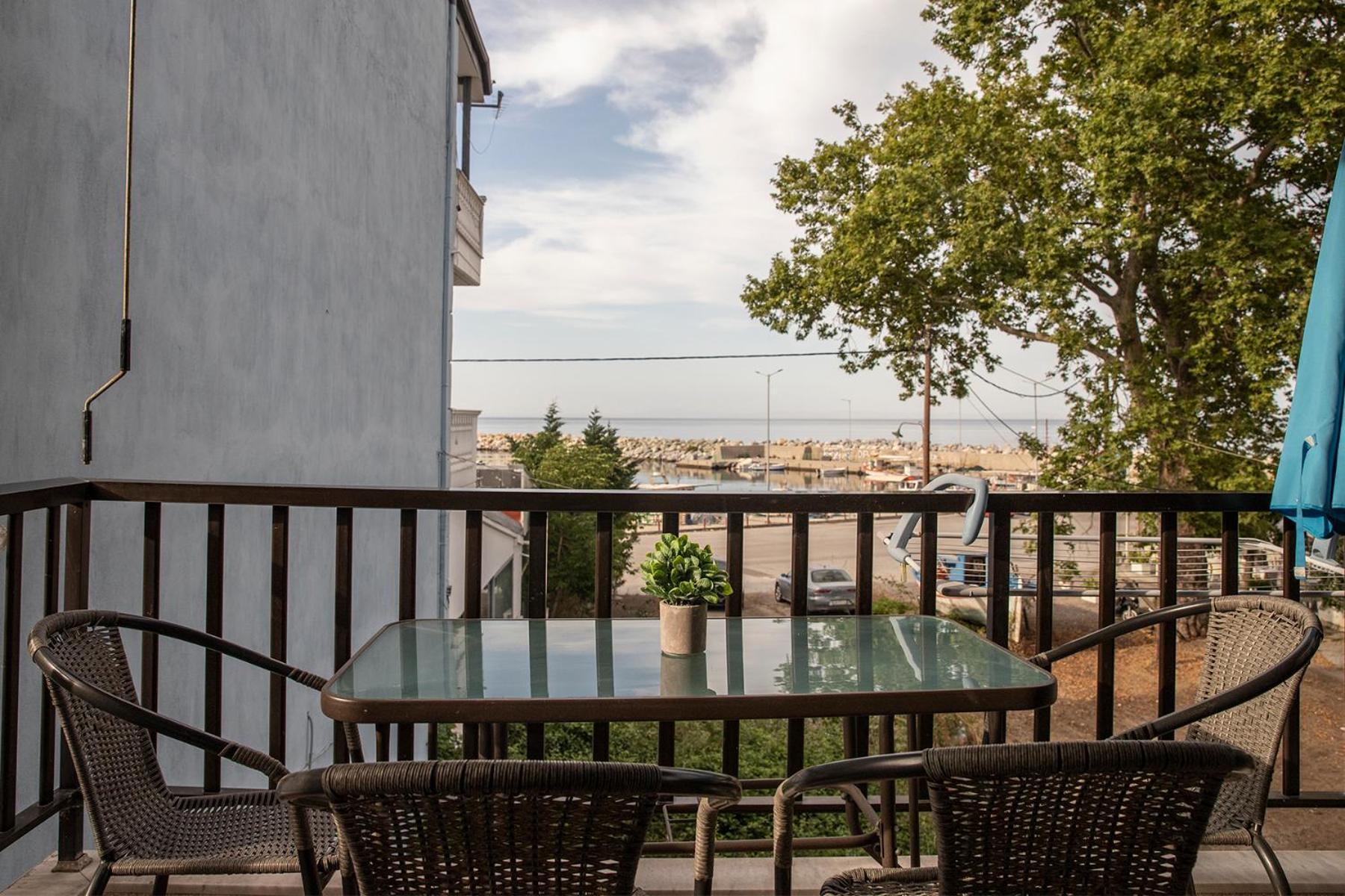 Manos Kritikakis Apartments Platamonas Bagian luar foto